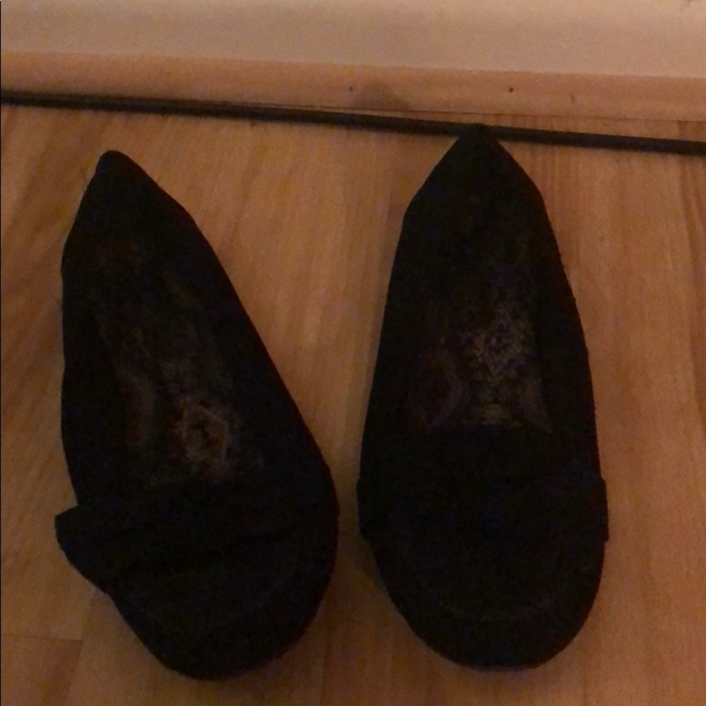 8.5 slip on flats with bow